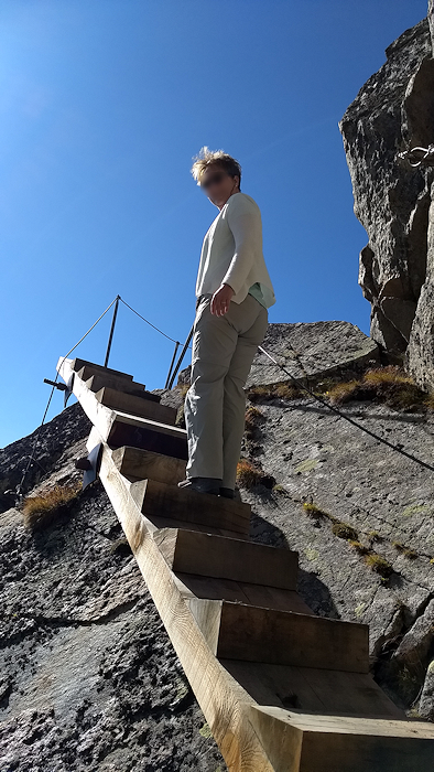 Person auf Klettersteig am Eggishorn